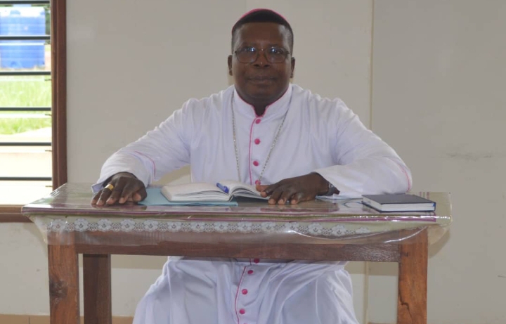 REPARTIR DU CHRIST, UNIQUE PASTEUR !